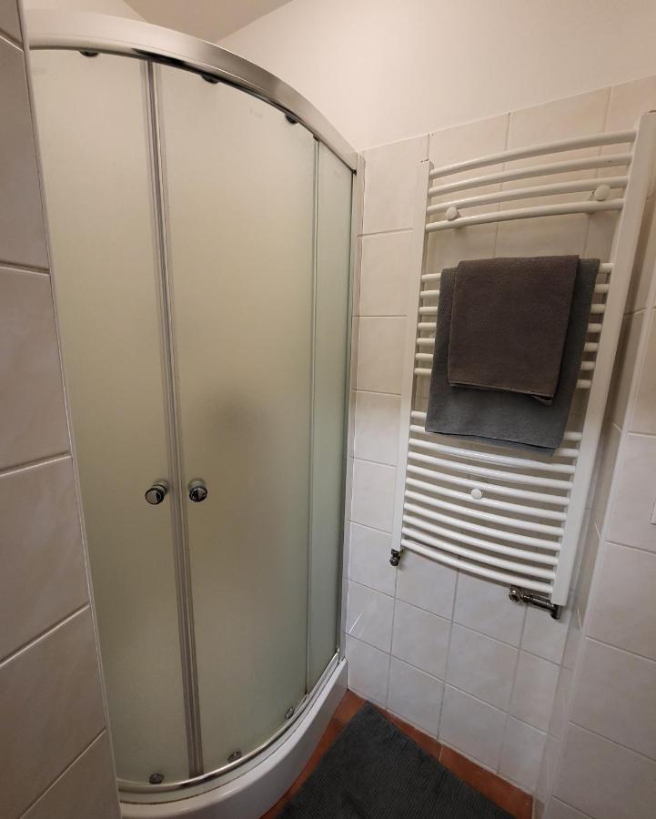 Excellent Apartments In Spa City Center 5 Min Walk From The Colonnade كارلوفي فاري المظهر الخارجي الصورة