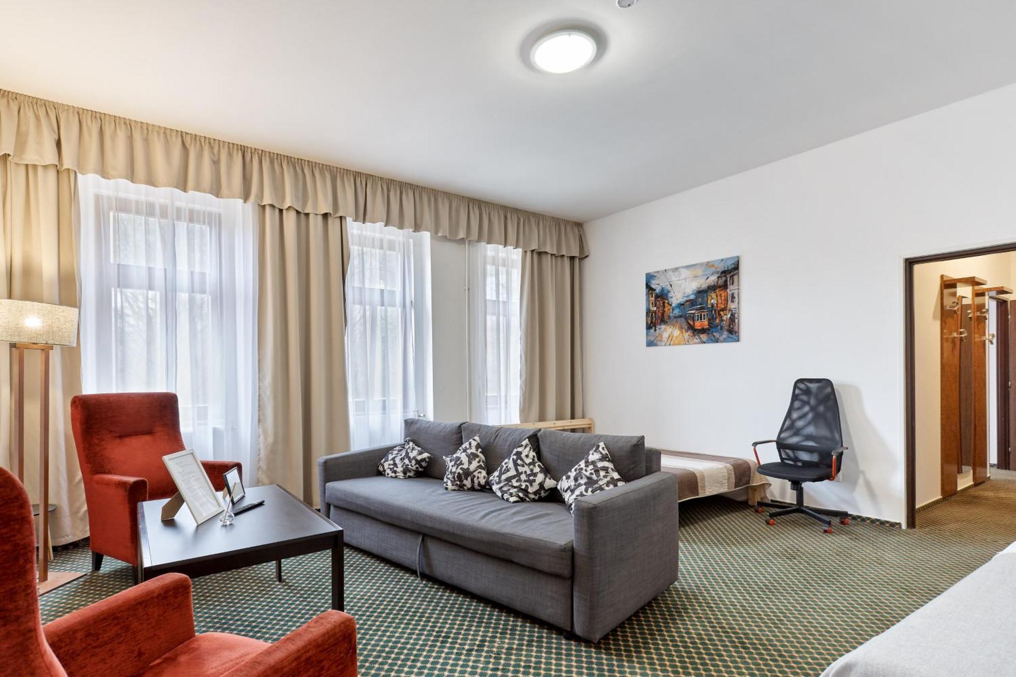 Excellent Apartments In Spa City Center 5 Min Walk From The Colonnade كارلوفي فاري المظهر الخارجي الصورة