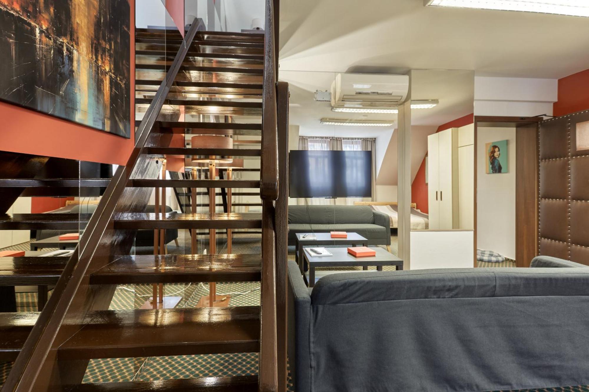 Excellent Apartments In Spa City Center 5 Min Walk From The Colonnade كارلوفي فاري المظهر الخارجي الصورة