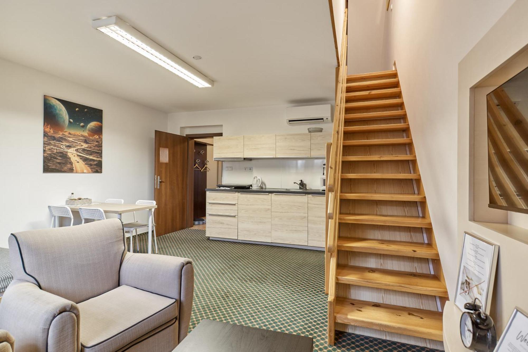 Excellent Apartments In Spa City Center 5 Min Walk From The Colonnade كارلوفي فاري المظهر الخارجي الصورة