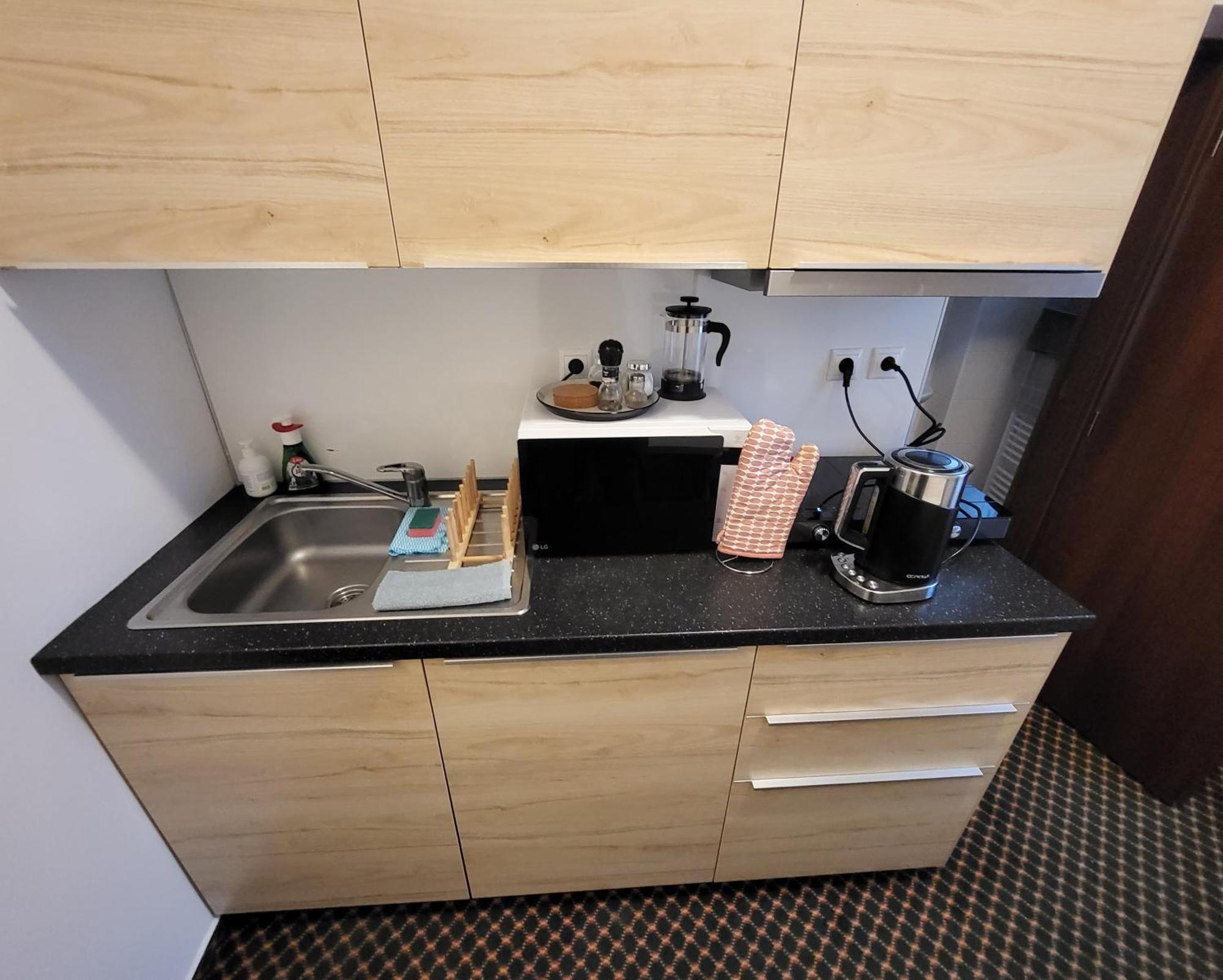 Excellent Apartments In Spa City Center 5 Min Walk From The Colonnade كارلوفي فاري المظهر الخارجي الصورة
