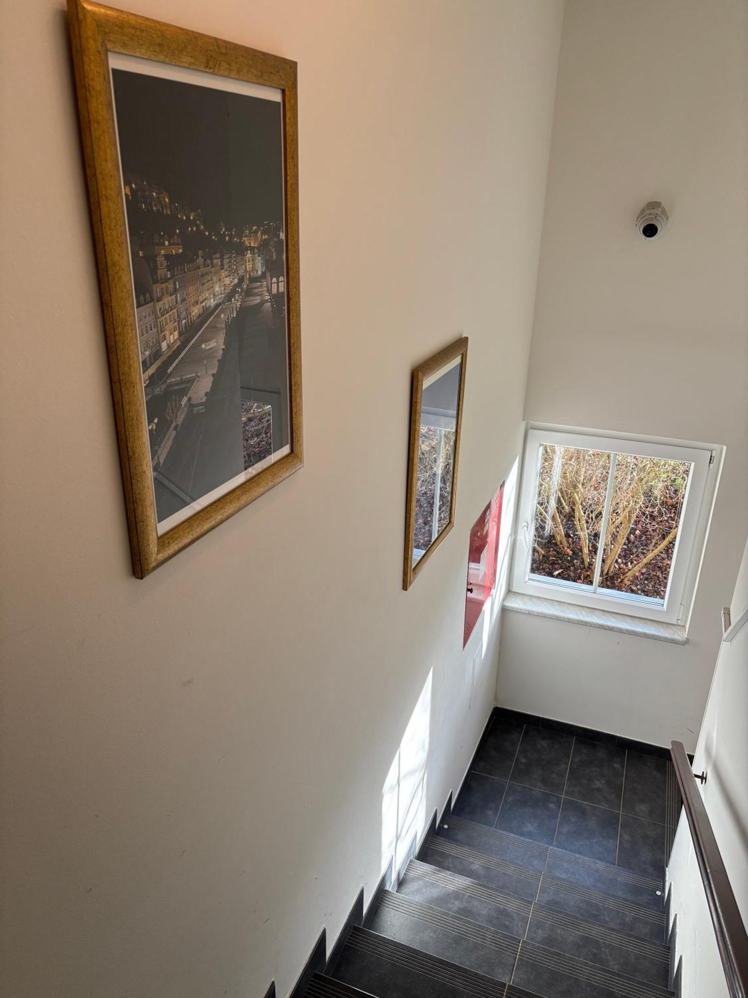 Excellent Apartments In Spa City Center 5 Min Walk From The Colonnade كارلوفي فاري المظهر الخارجي الصورة
