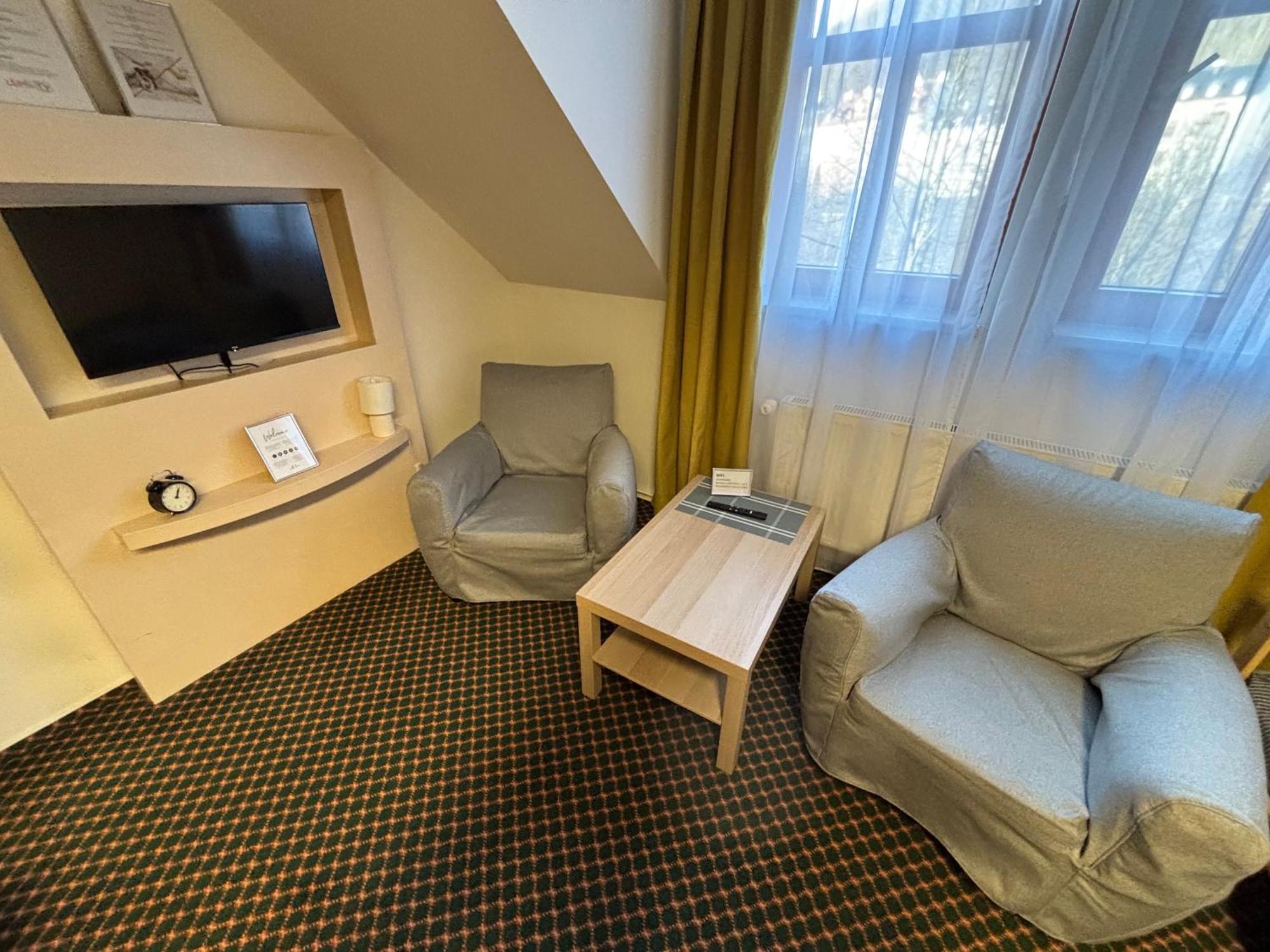 Excellent Apartments In Spa City Center 5 Min Walk From The Colonnade كارلوفي فاري المظهر الخارجي الصورة
